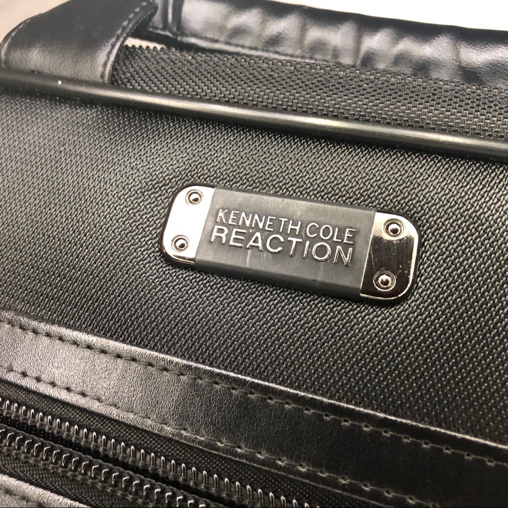 KENNTH COLE REACTION laptop messenger bag